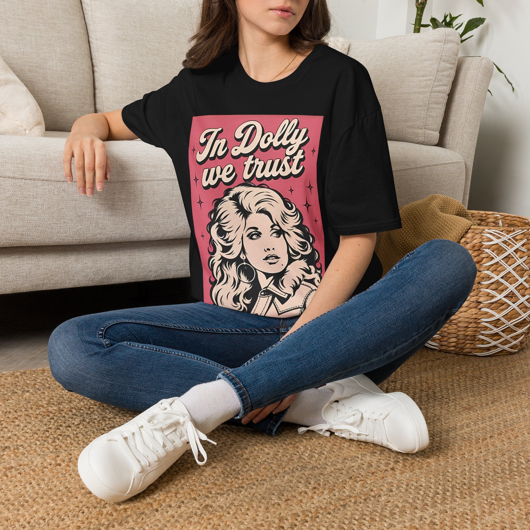 Dolly Tribute T‑Shirt — "In Dolly We Trust" Retro Pop Art Tee