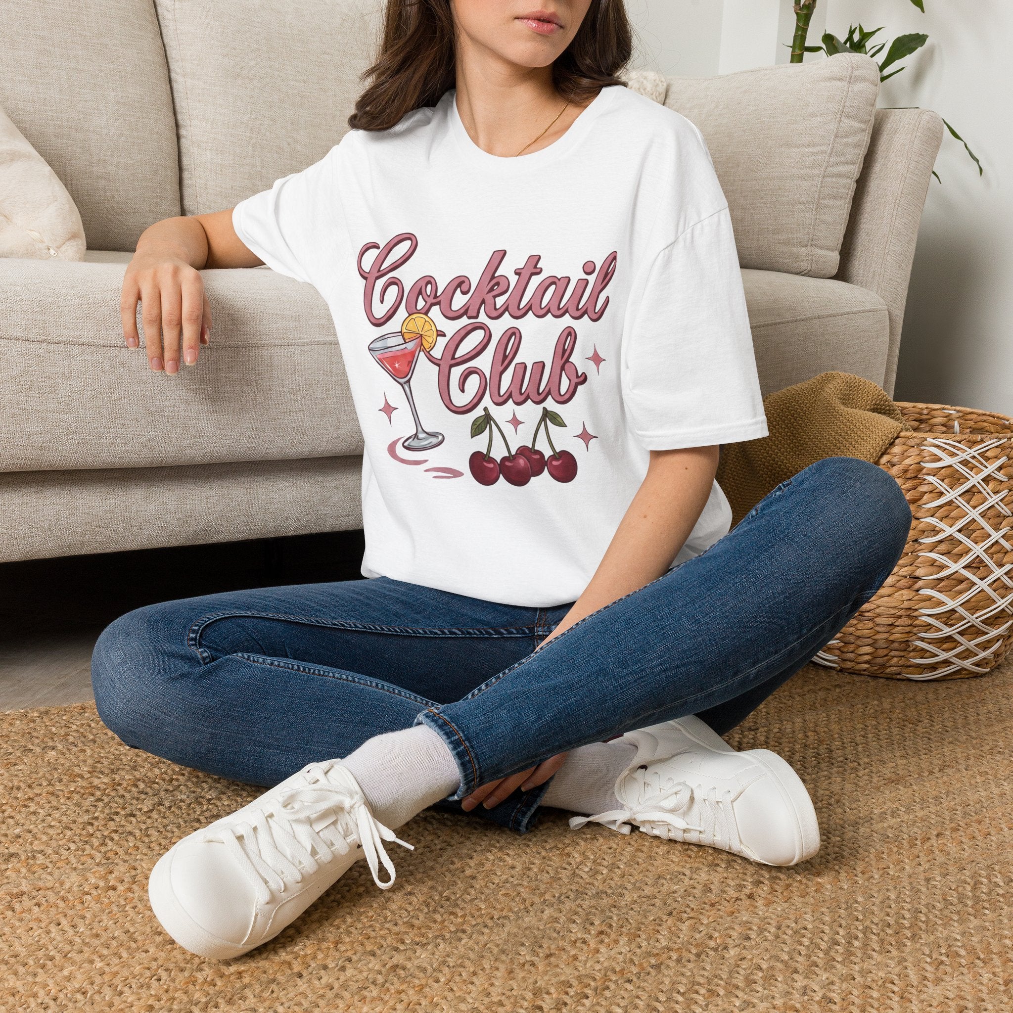 Cocktail Club - Girlie Drins / Cocktails T-Shirt